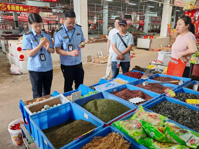 筑牢“放心吃”安全防線！成都召開農(nóng)產(chǎn)品批發(fā)市場(chǎng)監(jiān)管現(xiàn)場(chǎng)會(huì)